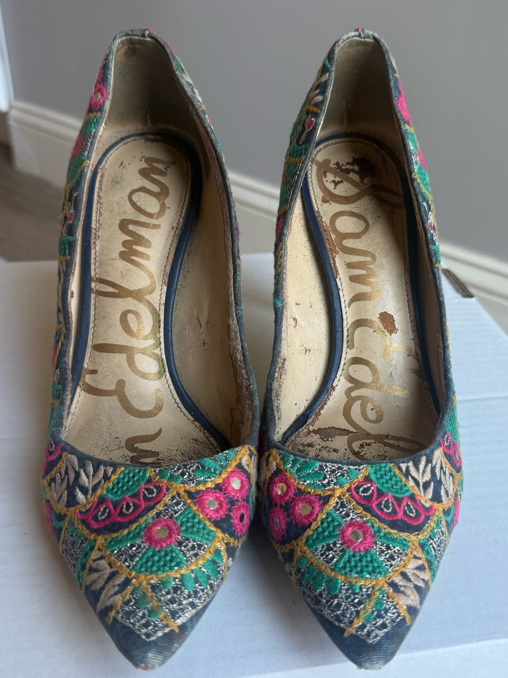 Sam Edelman Green Embroidered Pointed Toe Pumps